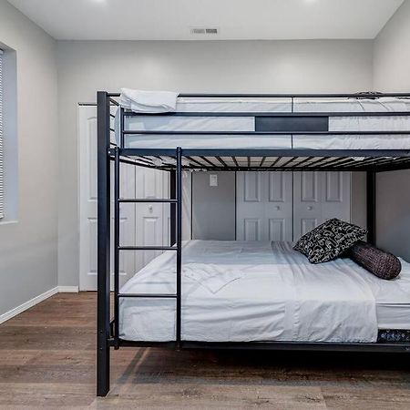 Suite 2 On Southport 4 Queen Beds Chicago Exterior foto