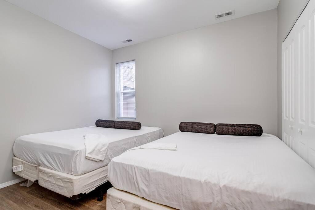 Suite 2 On Southport 4 Queen Beds Chicago Exterior foto
